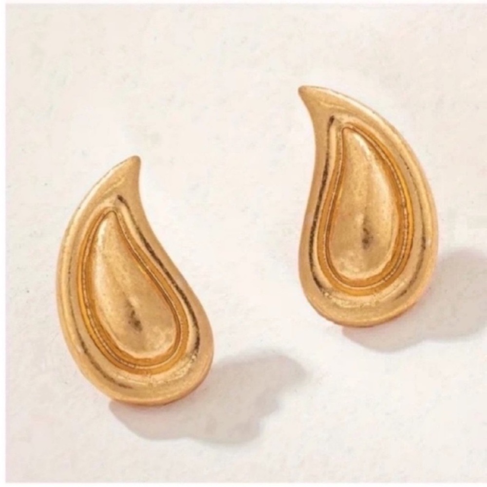 New! Maven Tear Drop Gold Post Earrings (3024) NWOT